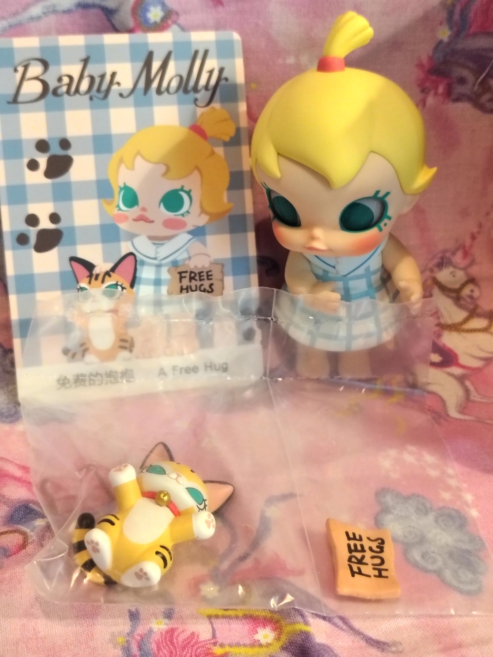 Pop Mart Baby Molly My Huggable Discovery Series